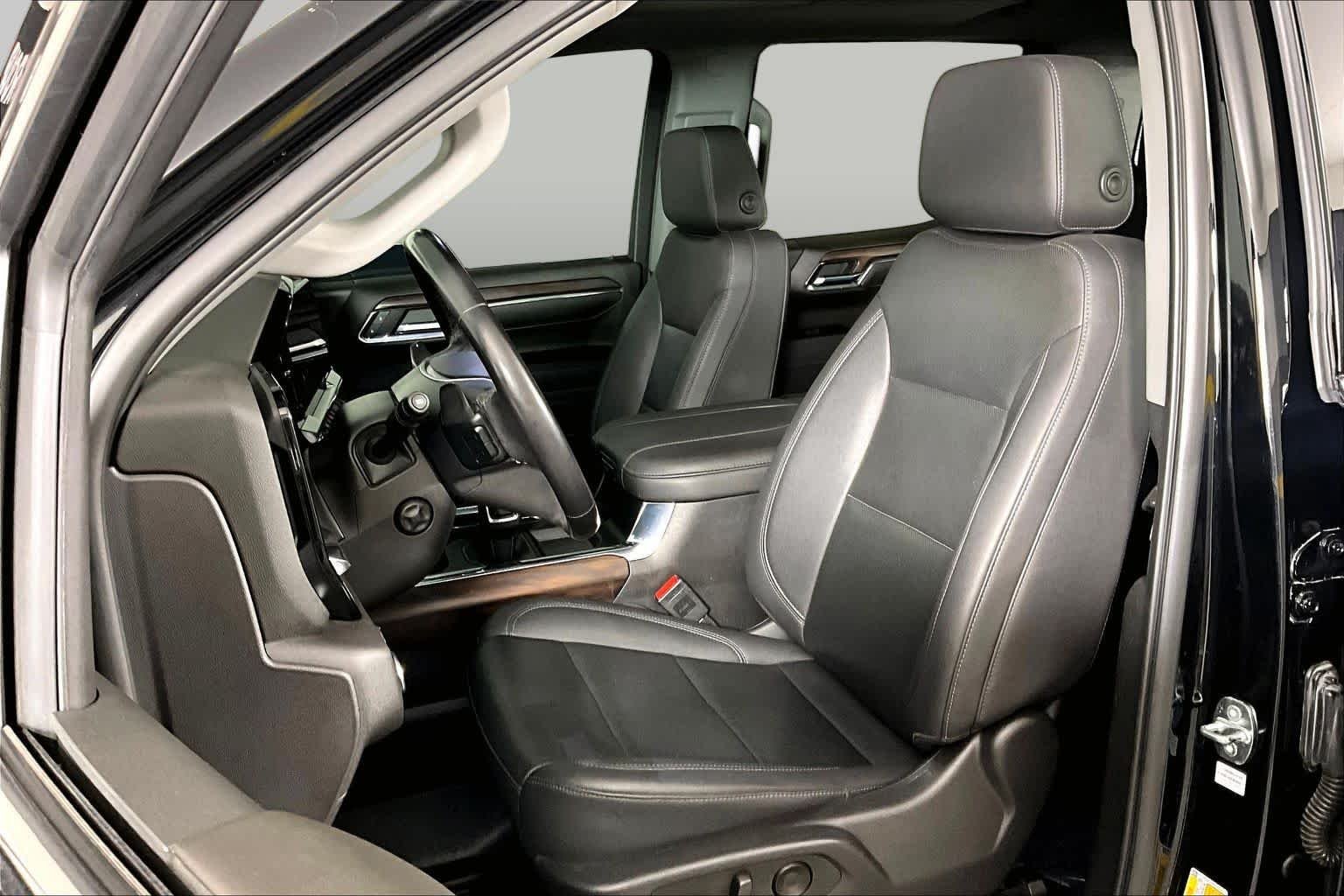 Used 2023 Onyx Black GMC SLT image 8