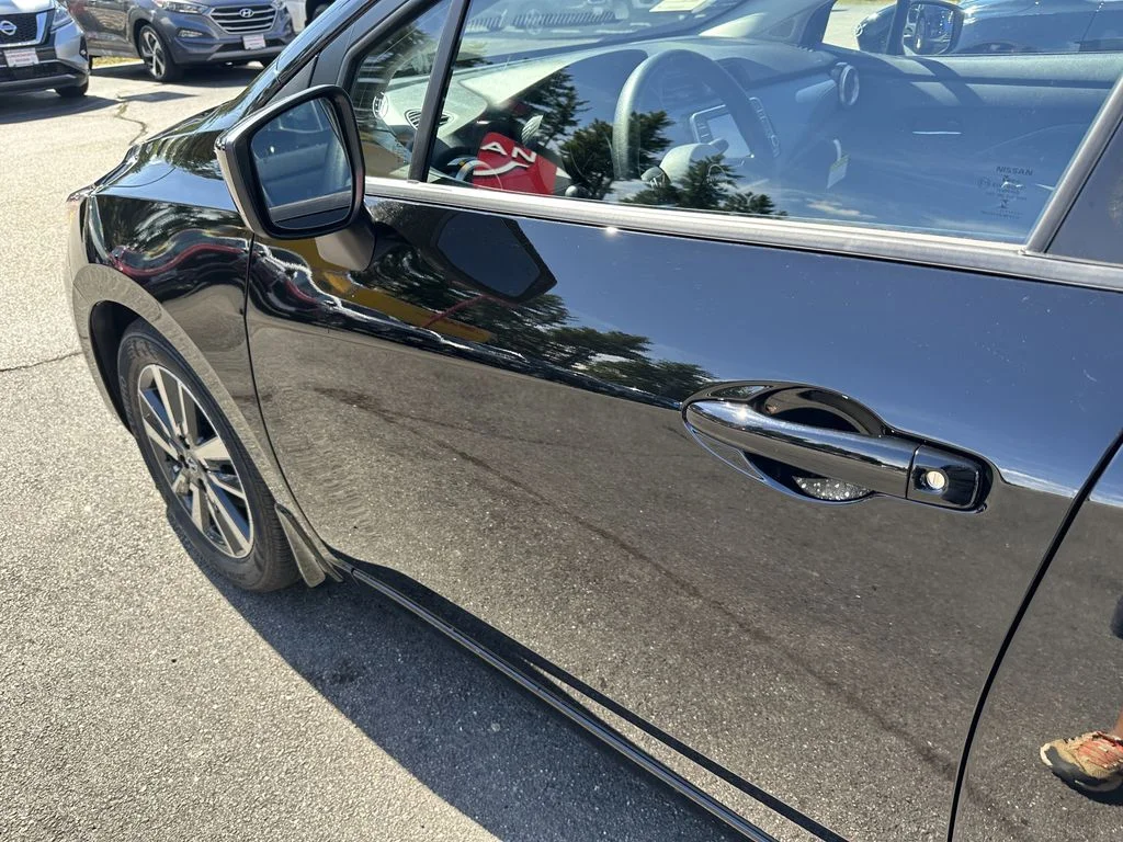 2025 Nissan Versa Sedan SV - Photo 10