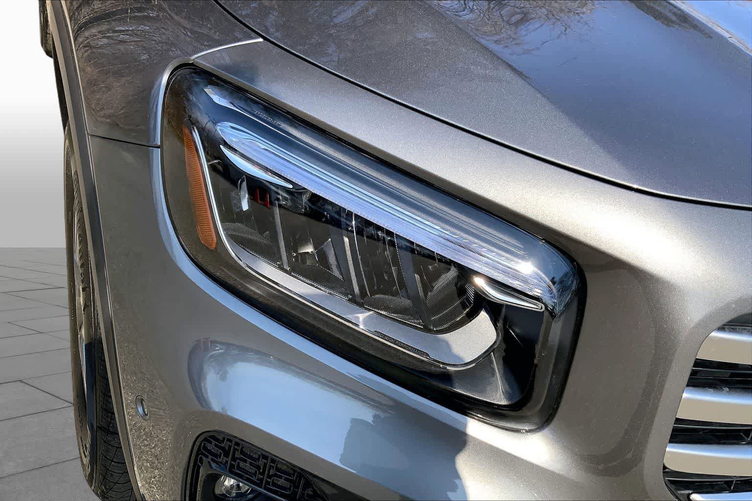 New 2026 Mountain Grey Metallic Mercedes-Benz GLB 250 image 17