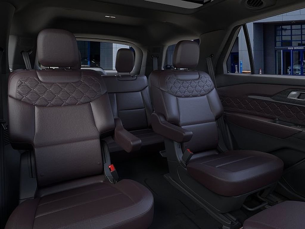 New 2026 Star White Metallic Tri-Coat Ford Platinum™ image 11