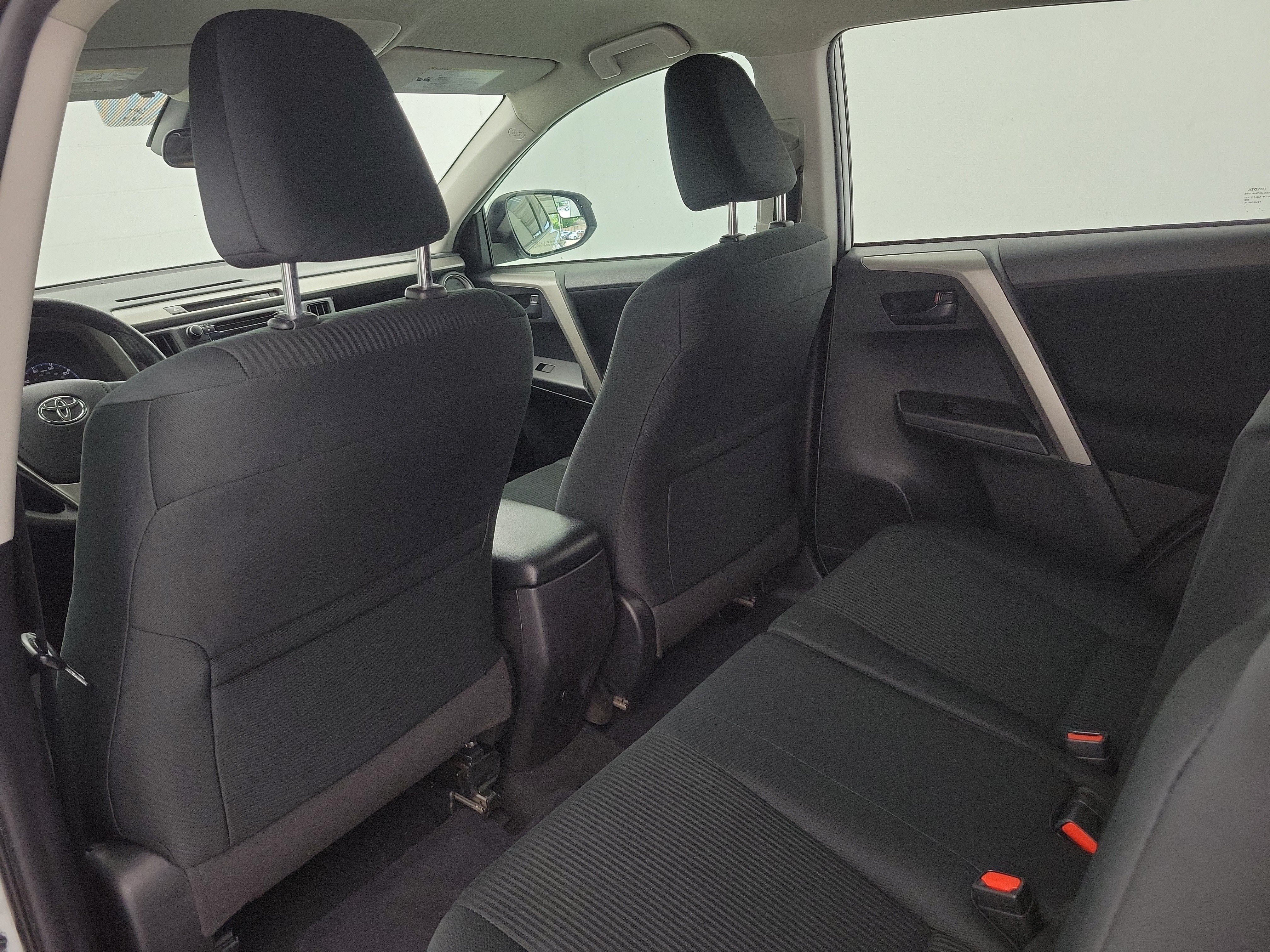 Used 2018 Super White Toyota LE image 14