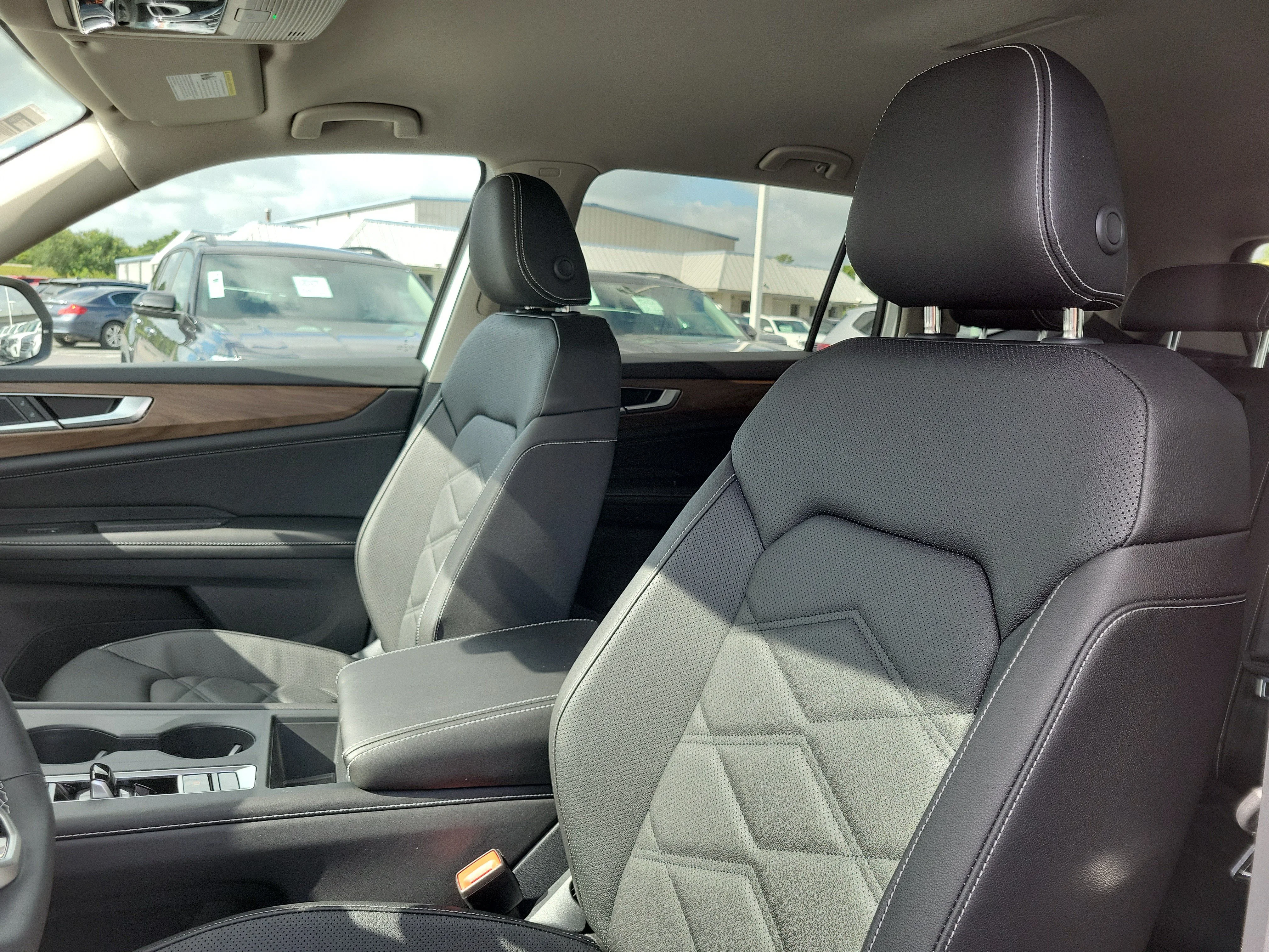 New 2026 White Volkswagen 2.0T SE image 15