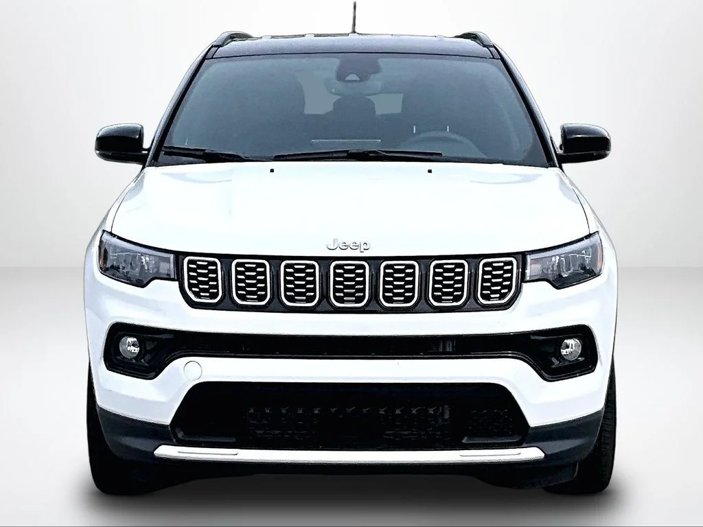 Used 2025 White Jeep Limited image 4