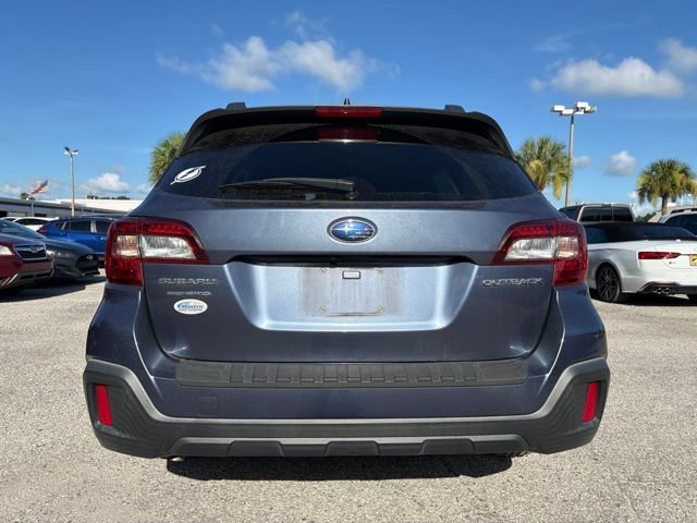 Used 2018 Twilight Blue Metallic Subaru Premium image 3