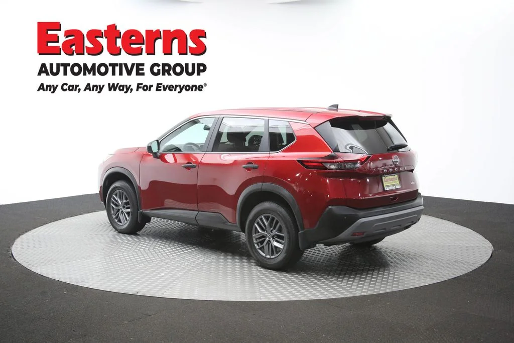 Used 2023 Red Nissan S image 65