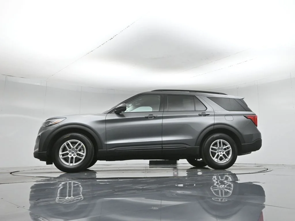 New 2026 Carbonized Gray Metallic Ford Active image 7