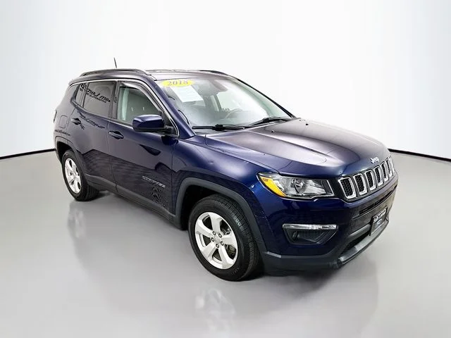 Used 2018 Jazz Blue Pearlcoat Jeep Latitude image 1