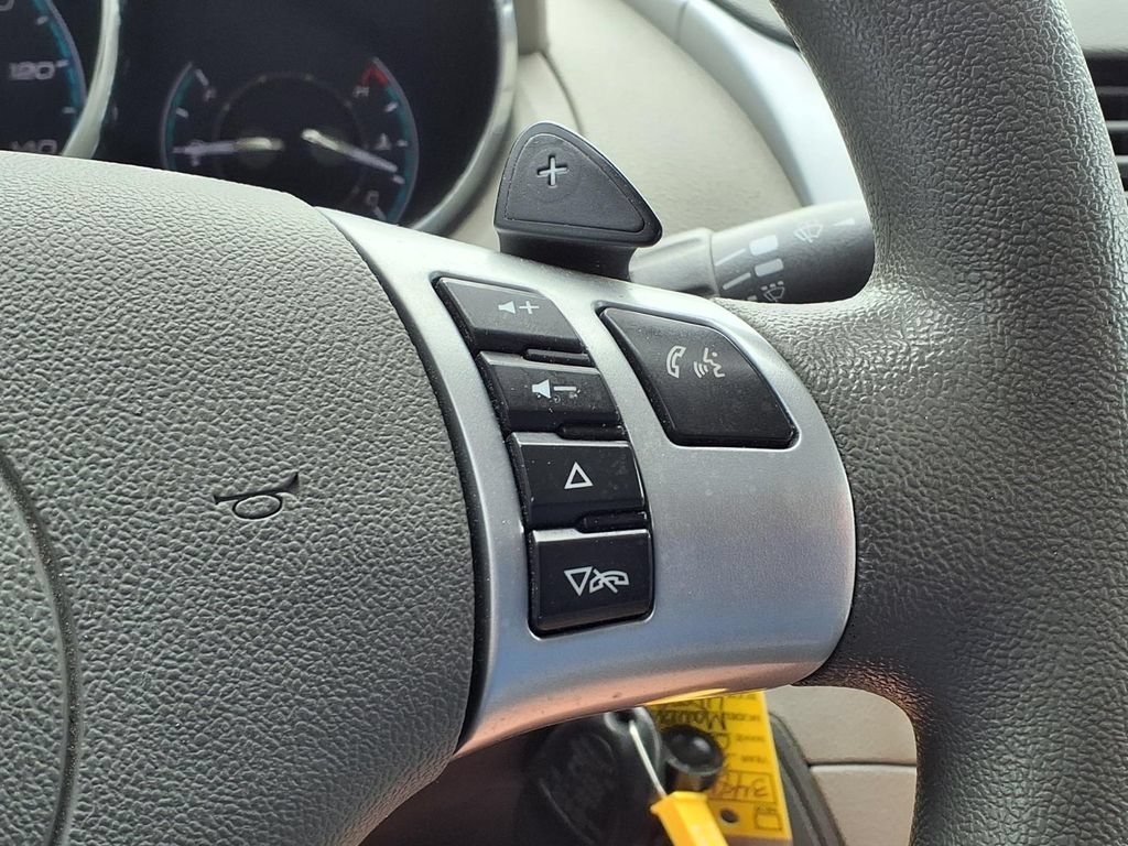 Used 2009 Summit White Chevrolet LT w/1LT image 19