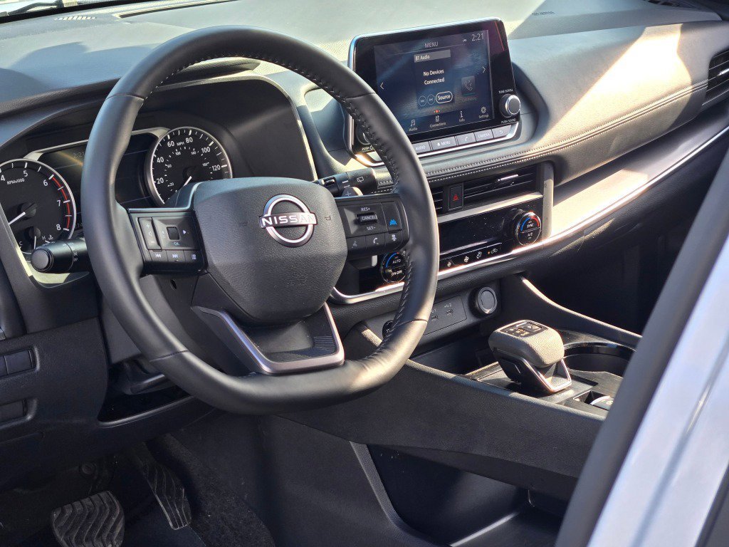 2025 Nissan Rogue SV - Photo 23