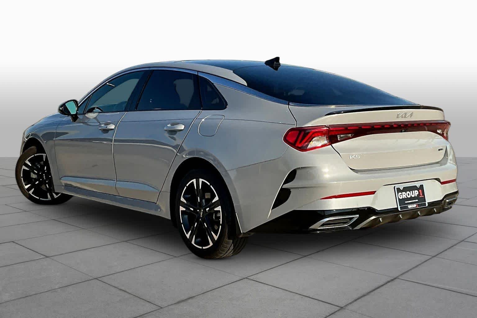 Used 2023 Wolf Gray Kia GT-Line image 16