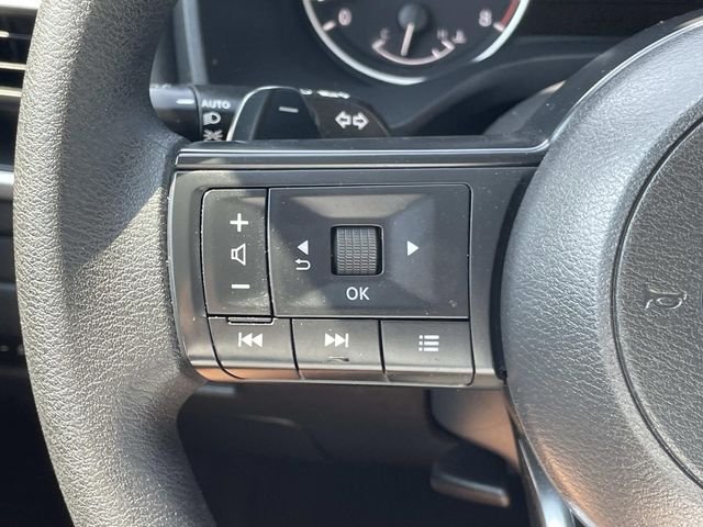Used 2023 Gray Nissan S image 18