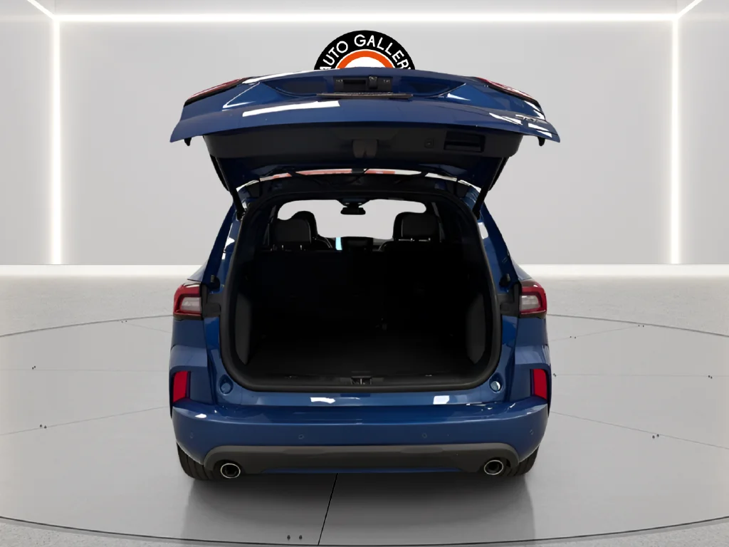 Used 2023 Blue Ford ST-Line Elite image 9