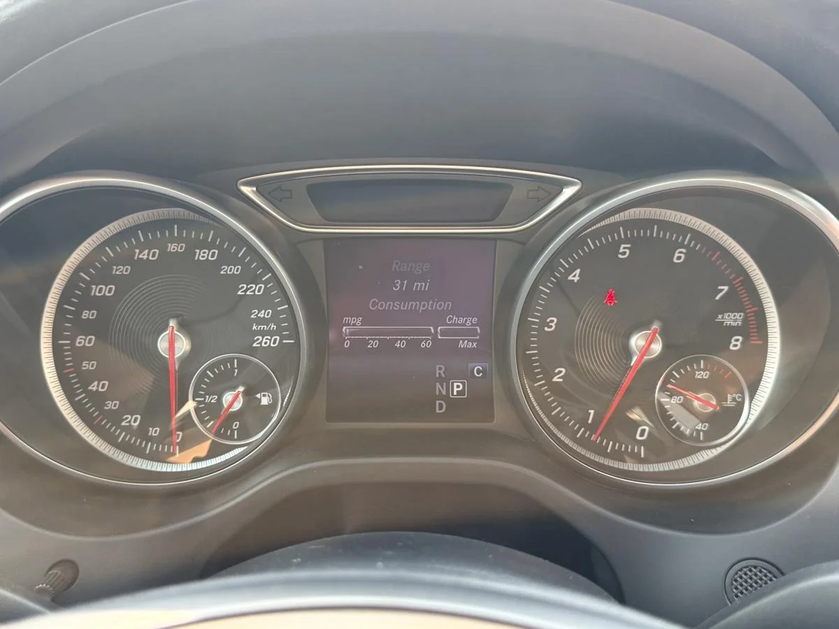 Used 2019 Black Mercedes-Benz Gla250 4matic image 30