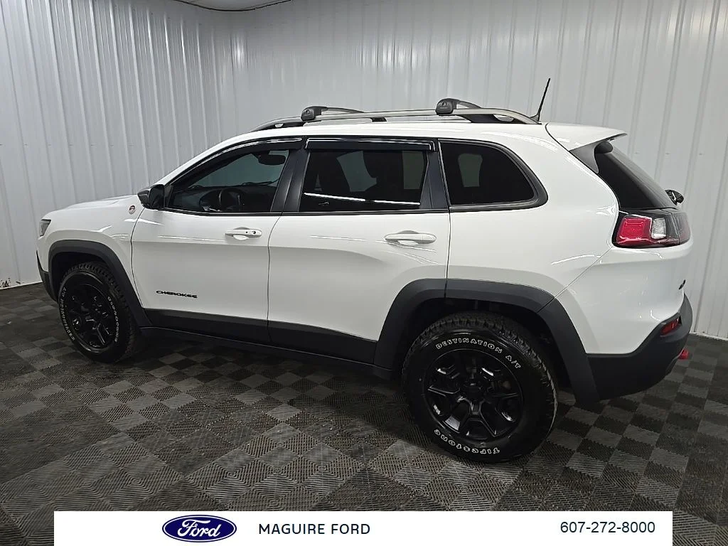 Used 2019 White Jeep Trailhawk image 5