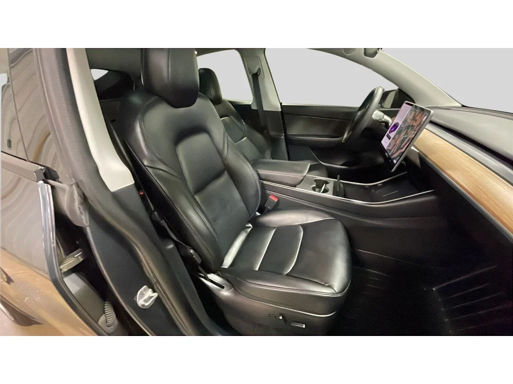 Used 2020 Charcoal Tesla Long Range image 17