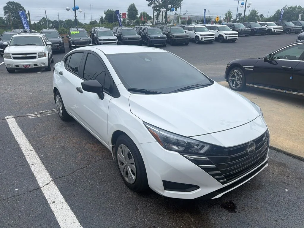 Used 2025 White Nissan 1.6 S image 1