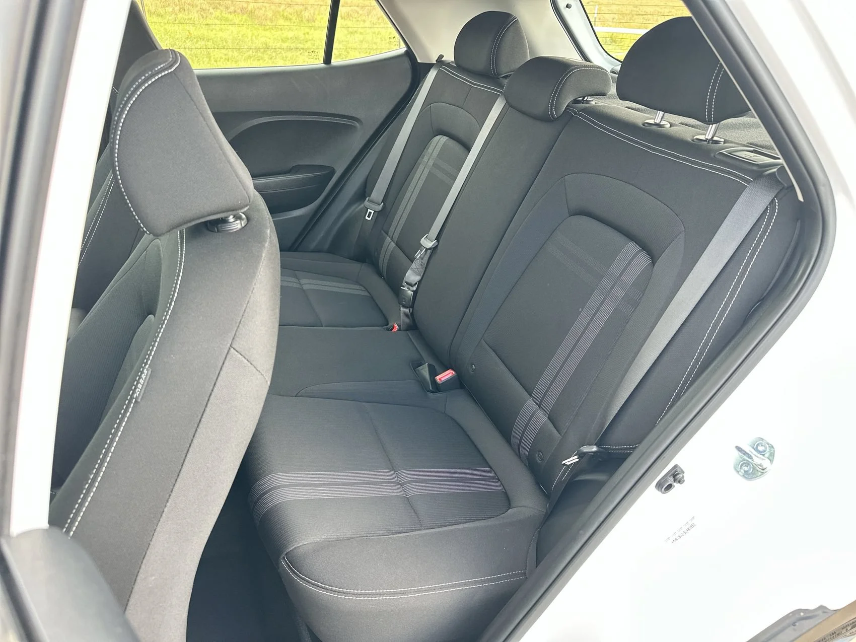 Used 2025 Lunar White Hyundai SEL image 21