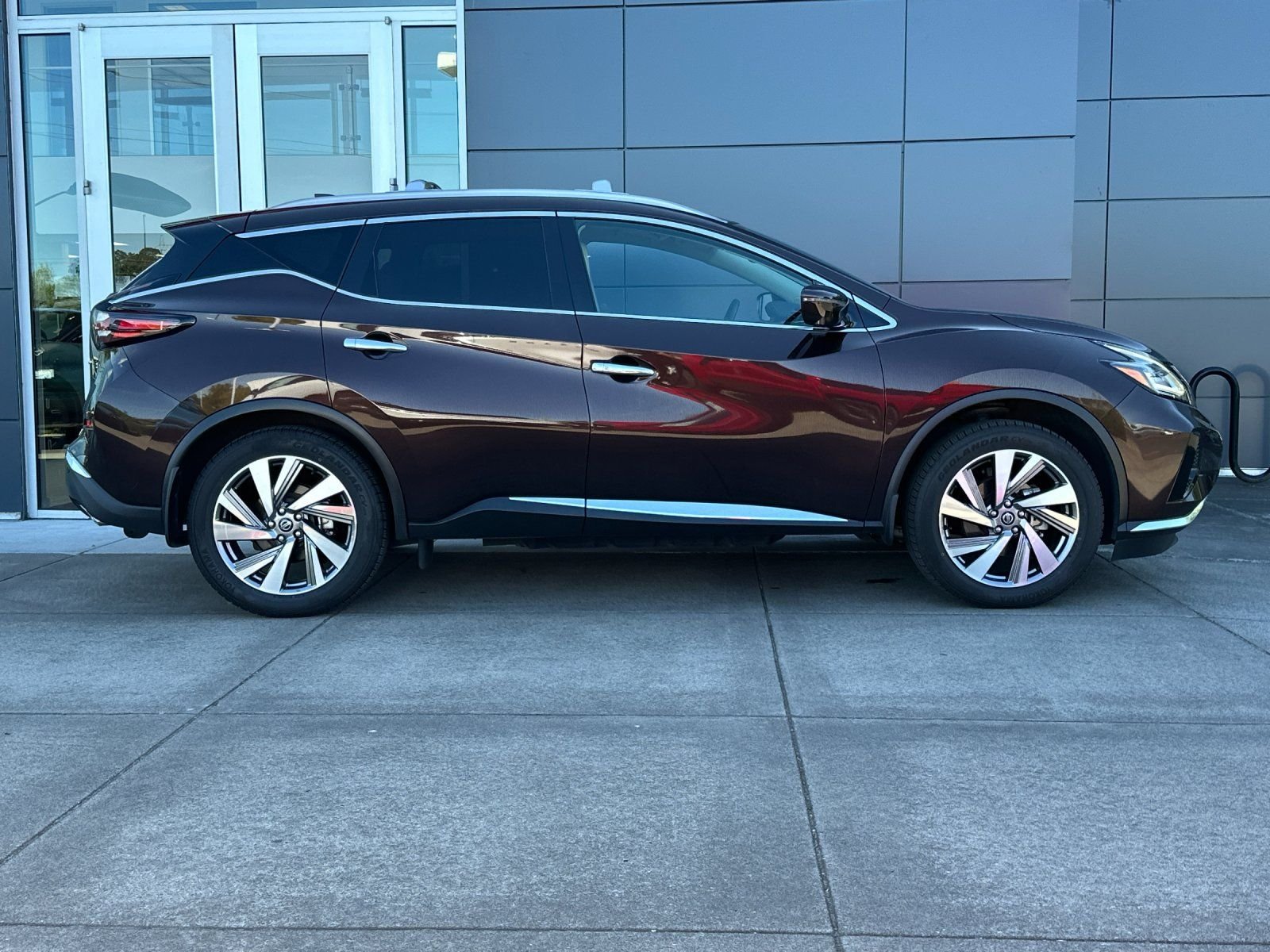 Used 2021 Mocha Almond Pearl Nissan SL image 2