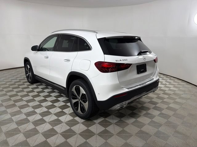 New 2026 Polar White Mercedes-Benz GLA 250 image 17