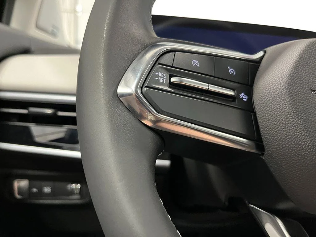 New 2026 Sonic Gray Pearl Honda Touring image 18