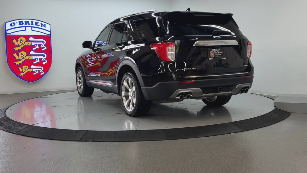 Used 2020 Black Metallic Ford Platinum image 6