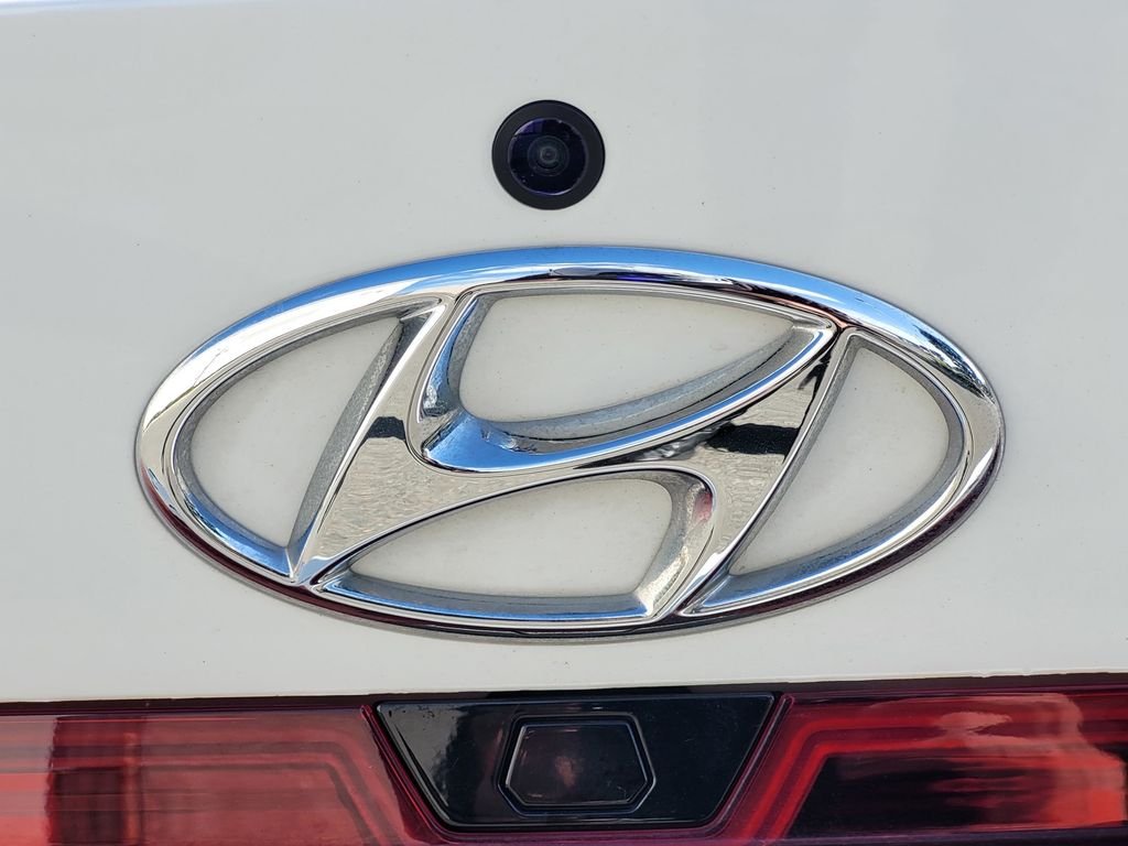 Used 2023 Gray Hyundai SEL image 10