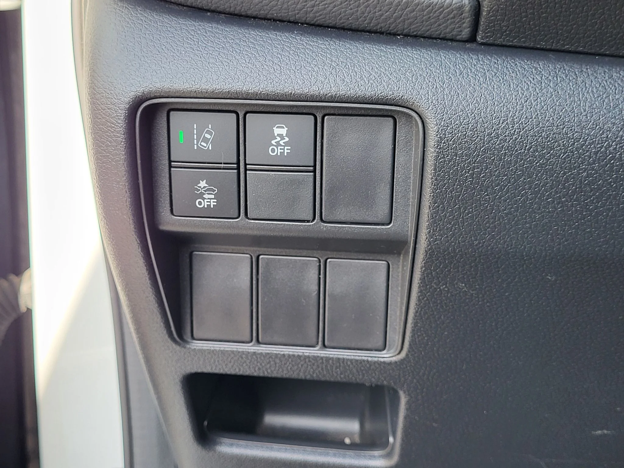 Used 2020 Platinum White Pearl Honda LX image 16
