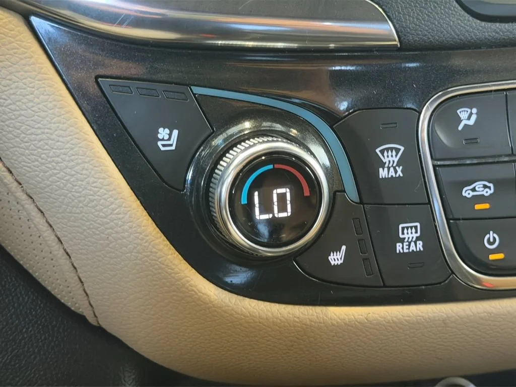 Used 2022 IRON GRAY METALLIC Chevrolet Premier image 24