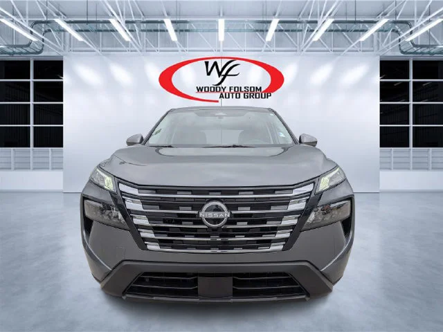 Used 2025 Gray Nissan SV image 8