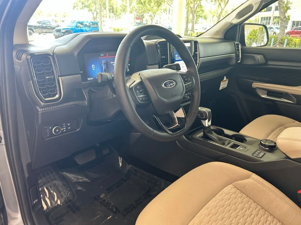 Used 2025 Gray Ford XLT image 6