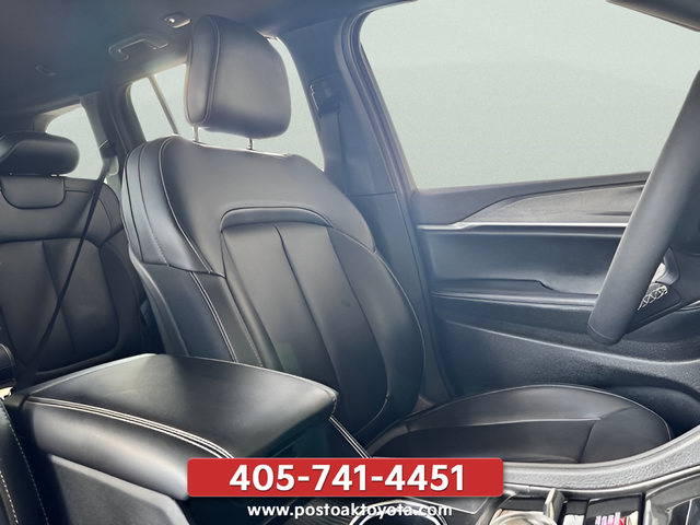 Used 2025 Red Jeep Limited image 17