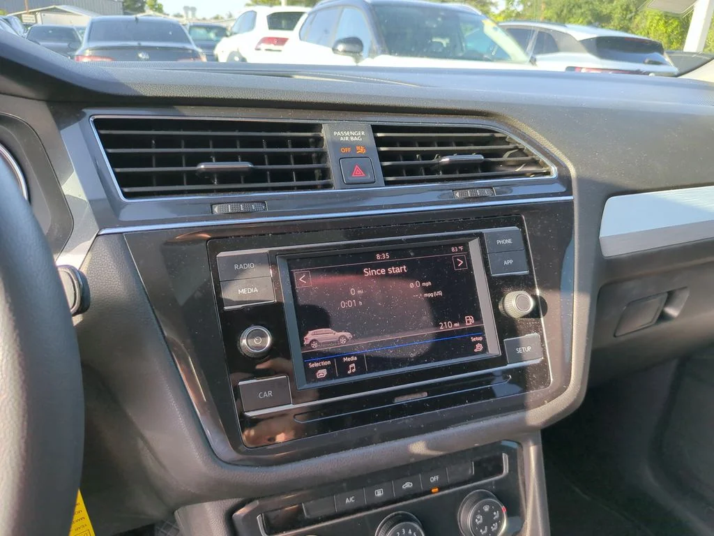 Used 2019 Green Volkswagen 2.0T S image 9