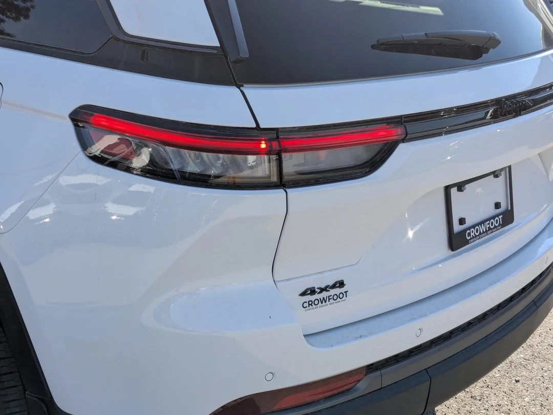 New 2026 White Jeep Altitude - - 4x4 - Power Sunroof - Trailer Tow Pkg - 20 Black Wheels - Remote Start & More! image 11