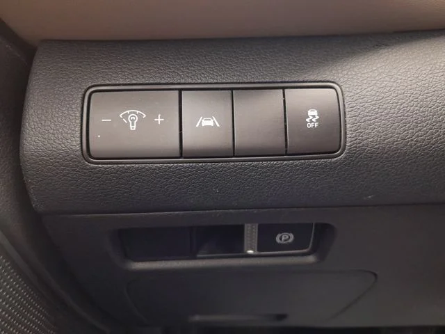 2023 Hyundai Santa Fe SE - Photo 18