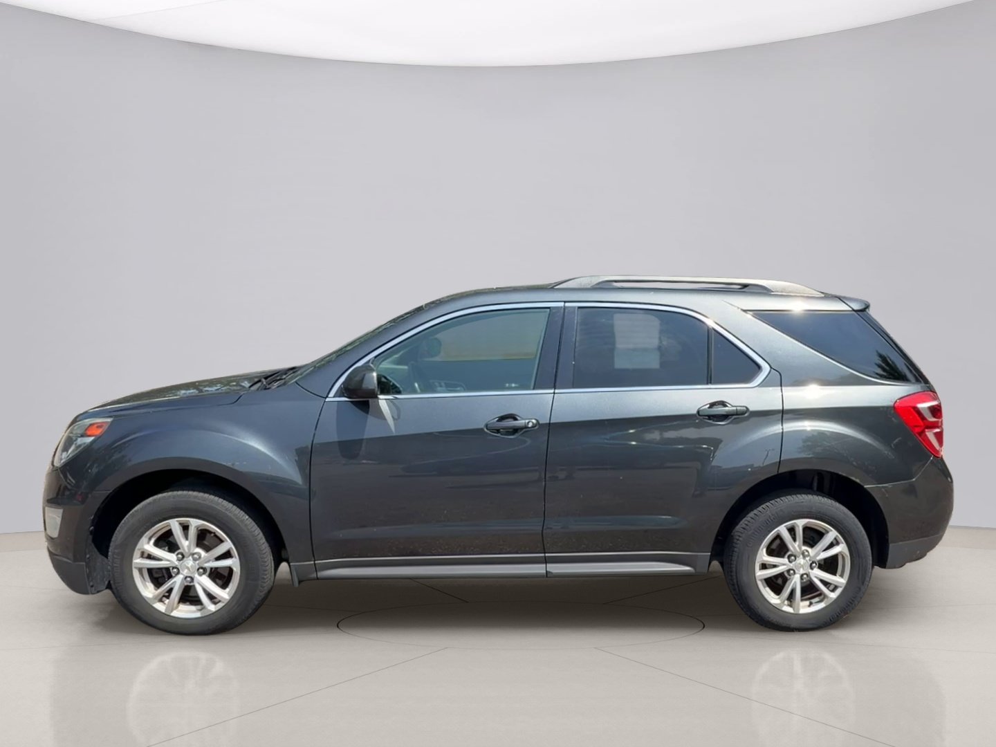 2018 Chevrolet Equinox LT - Photo 2