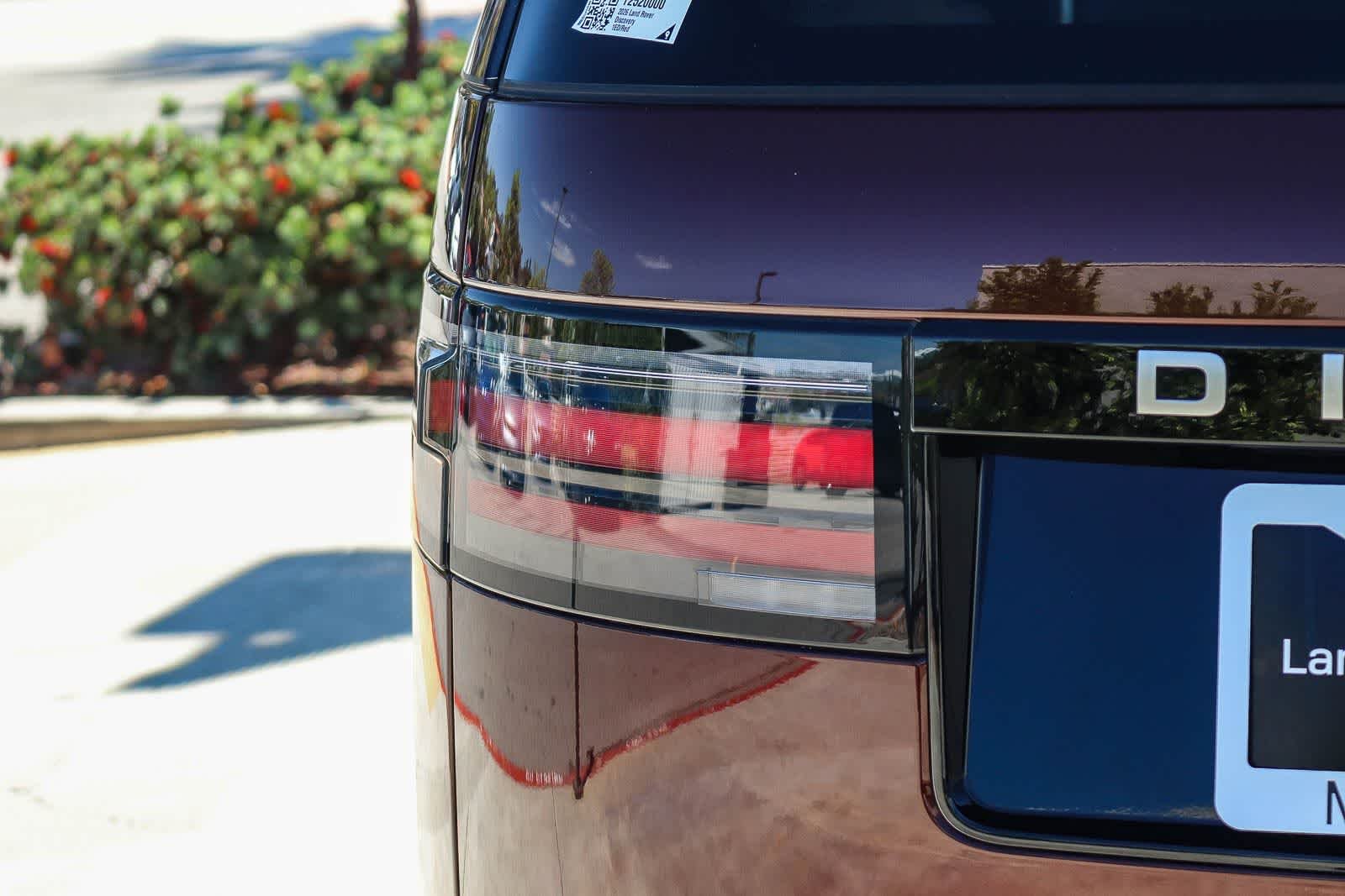 2026 Land Rover Discovery Gemini Edition - Photo 6
