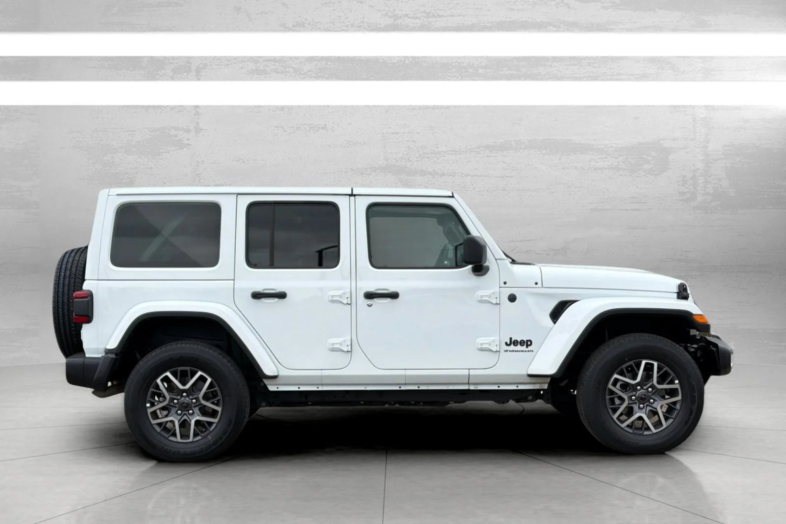 Used 2026 Bright White Clearcoat Jeep Sahara image 4