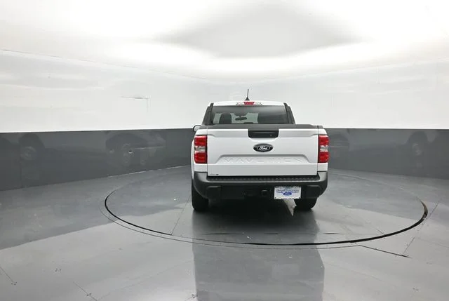 New 2026 Oxford White Ford XL image 6