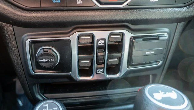 Used 2024 Black Jeep Sport S 4xe image 28