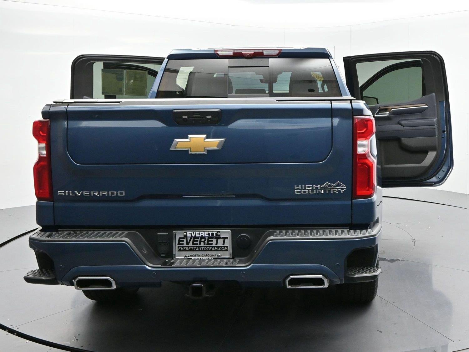 Used 2024 Lakeshore Blue Metallic Chevrolet High Country image 44