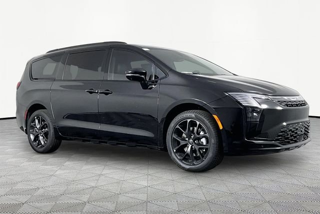 New 2027 Diamond Black Crystal Pearl-Coat Exterior Paint Chrysler Limited image 3