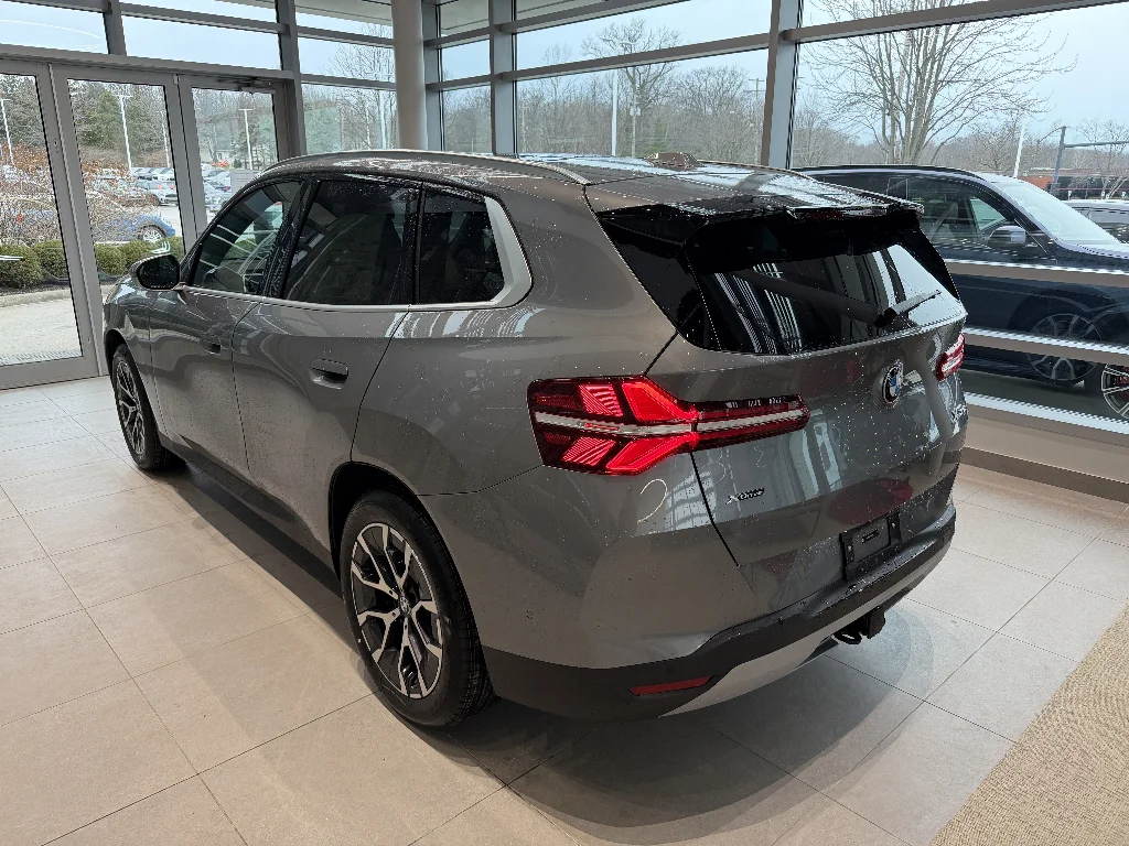 New 2026 Skyscraper Grey Metallic BMW 30 xDrive image 4