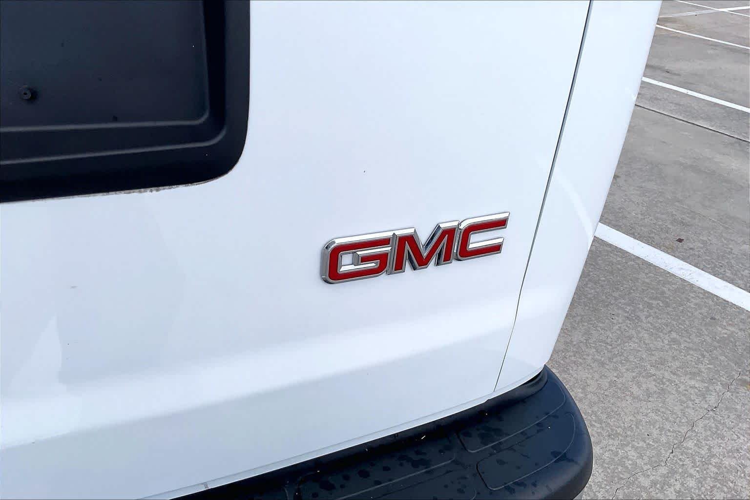 2025 GMC Savana Cargo Work Van - Photo 9