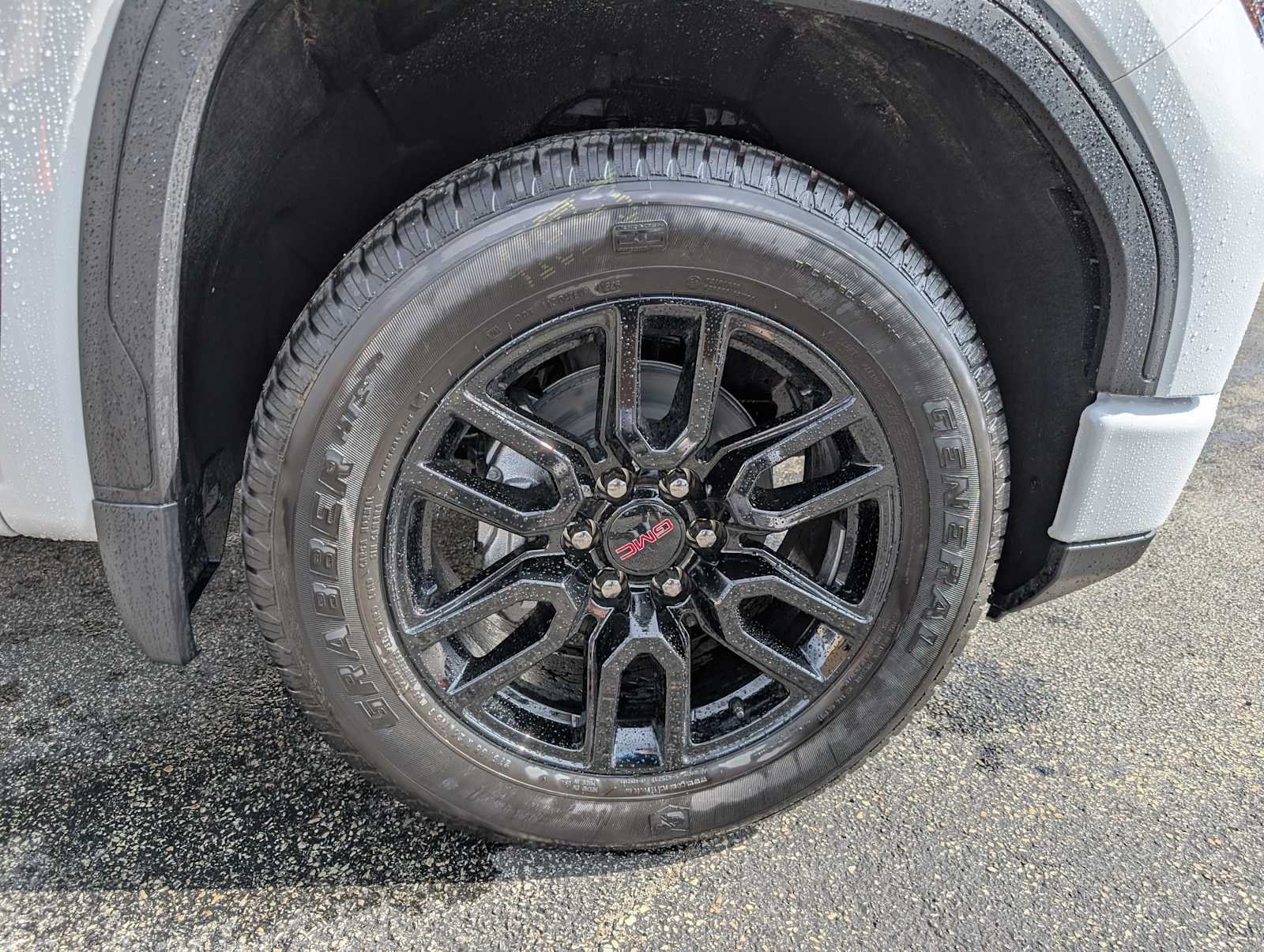 New 2026 Summit White GMC Elevation image 3
