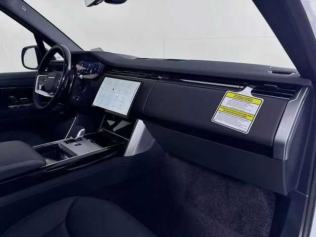 New 2026 Fuji White Land Rover SE image 31