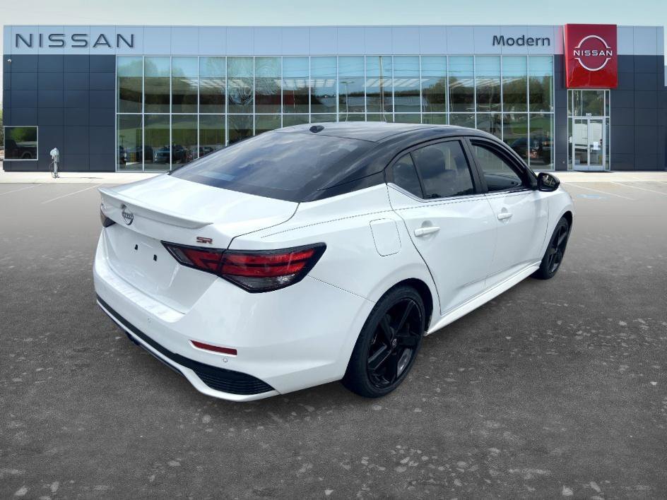 Used 2025 Aspen White Tricoat/Super Black Nissan SR image 5