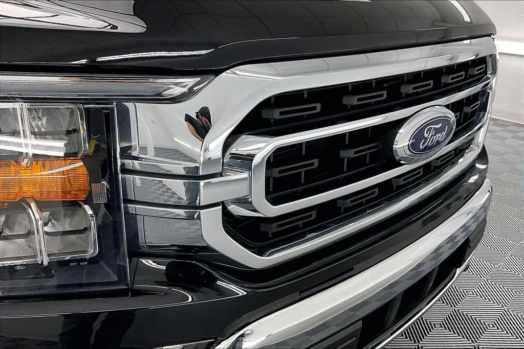 Certified Used 2023 Black Metallic Ford XLT image 29