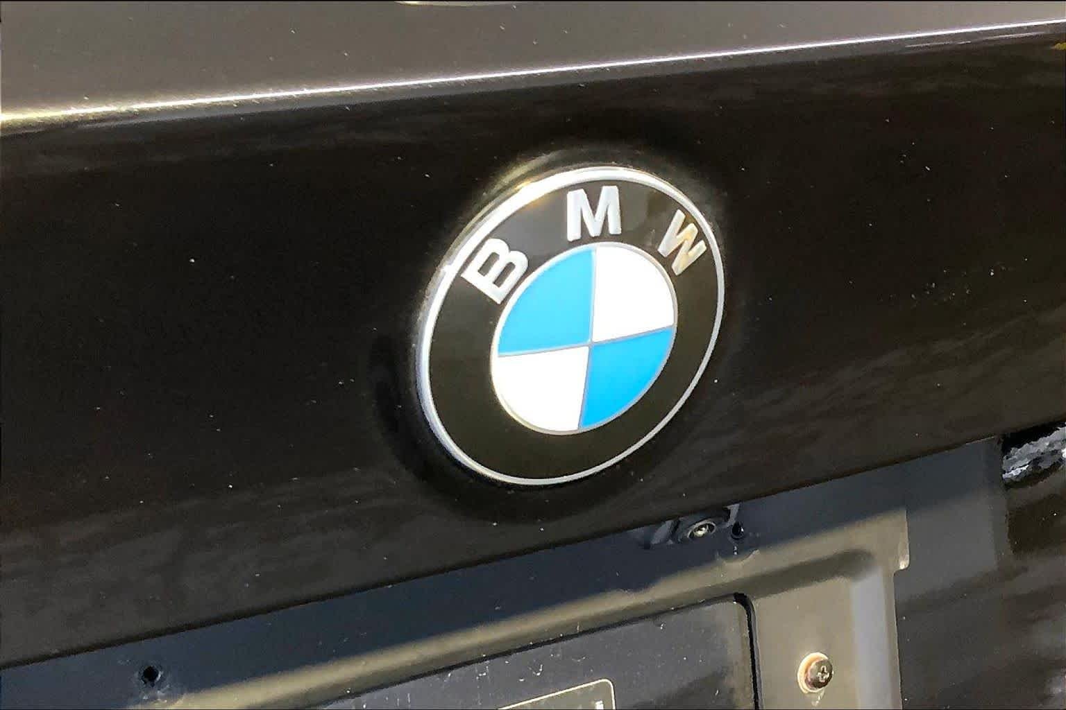 Used 2024 Black Sapphire Metallic BMW xDrive30i image 33
