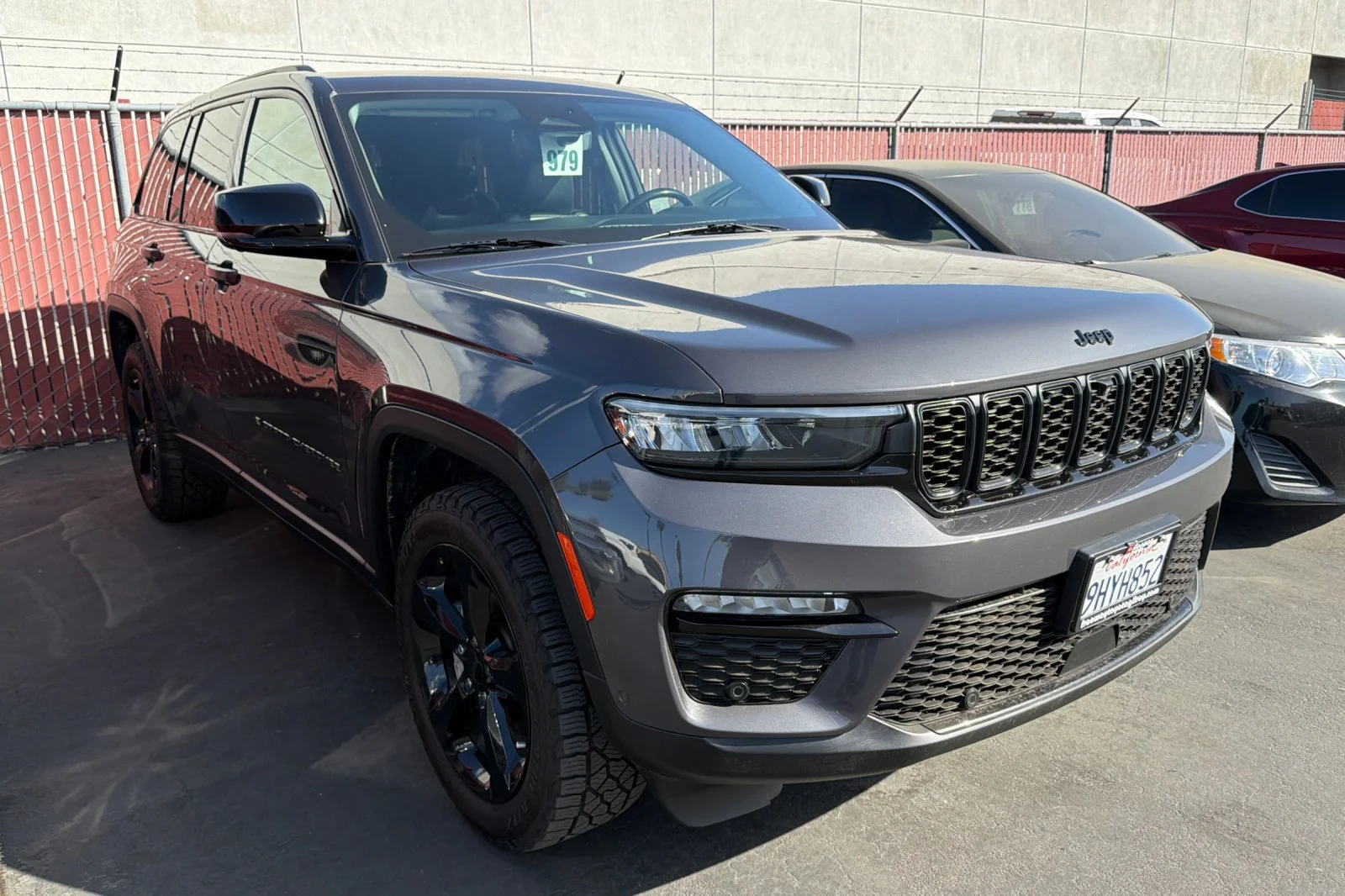 Used 2023 Gray Jeep Limited image 2