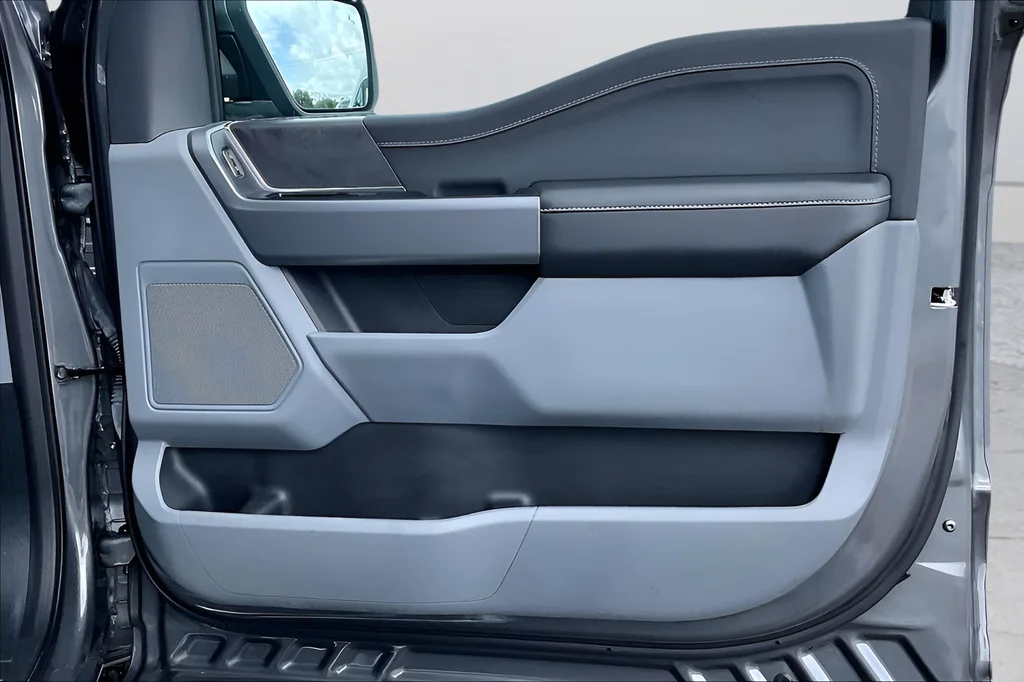 Used 2024 Gray Ford XLT image 26